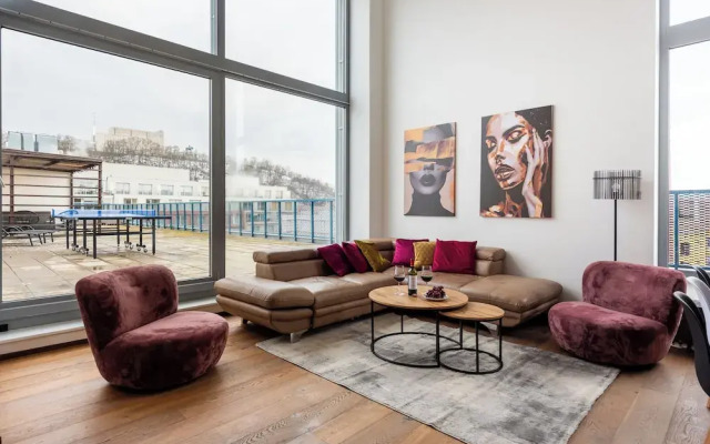 Modern Penthouse with 3-bedrooms