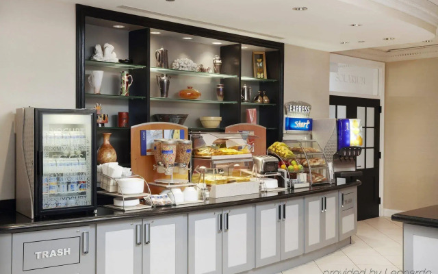 Holiday Inn Express Chicago - Magnificent Mile by IHG
