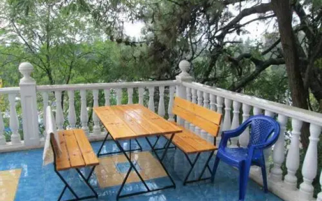 Ozet Guest House