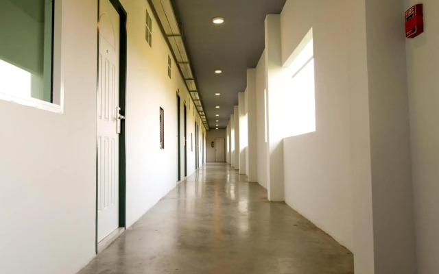 The Zell Budget Hotel Buriam