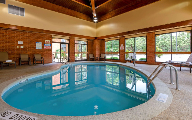 Best Western Staunton Inn