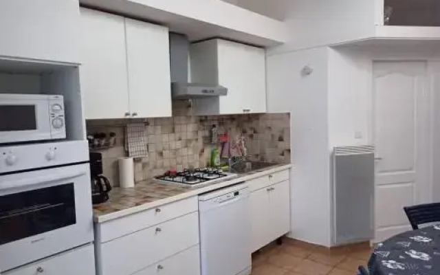 Maisonnette Calme Ã€ 2 Pas Du Bord De Mer