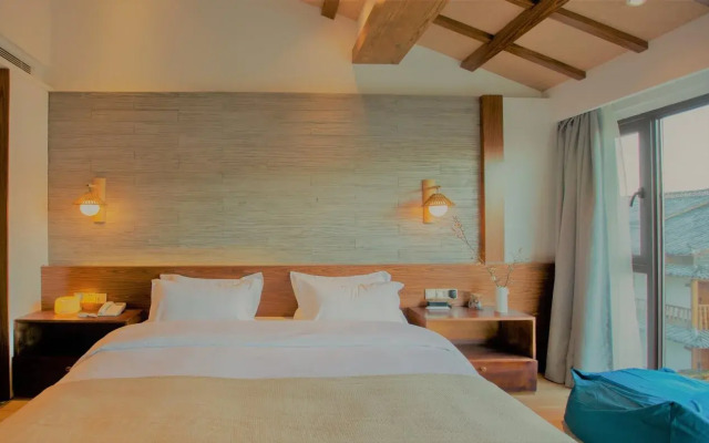 Lugu Lake Er San hotel