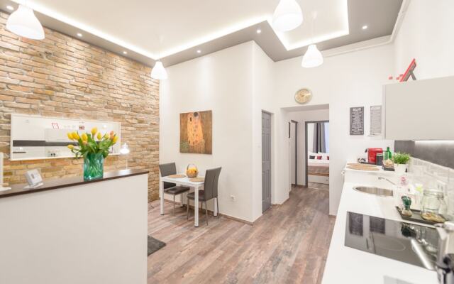 Venus Apartments - Almassy Park