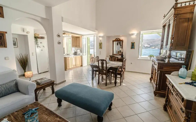 Seafront House in Andros Town with Sunrise & Ocean Views