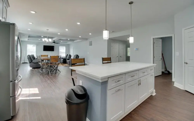 Dumfries Vacation Rental ~ 32 Mi to Washington DC!