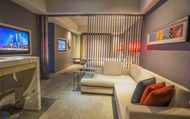 Rhombus Park Aura Chengdu Hotel