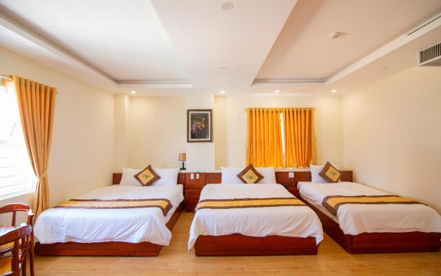 Green Hotel