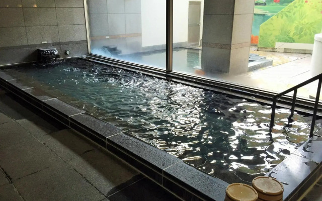 Breezbay Hotel & Resort Gero