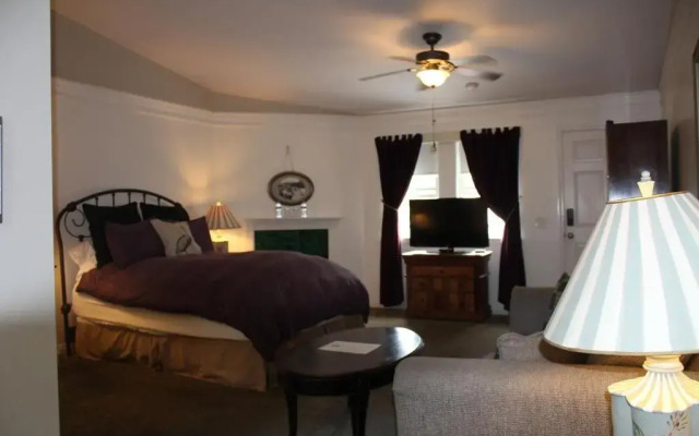 Pelican Cove Inn
