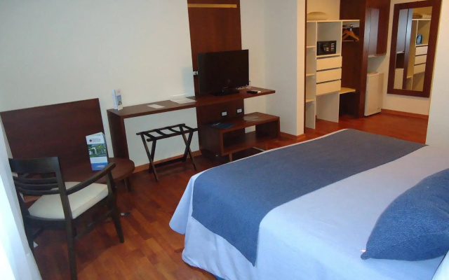 Hotel Puerto Amarras