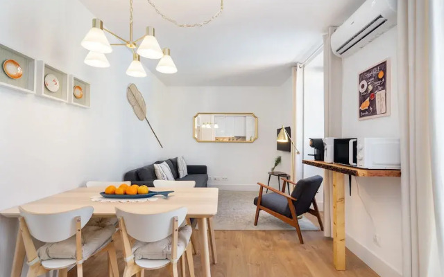 Modern Lisbon Apartments by SoulPlaces