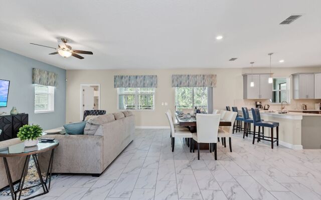 Family Friendly! 6bed 5Ba Villa with Pool