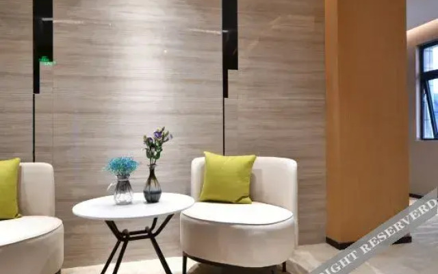 Nanting Hotel (Changsha Wuyi Square Helong Gymnasium)