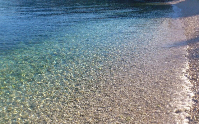 Central - 40m From the Beach - A1
