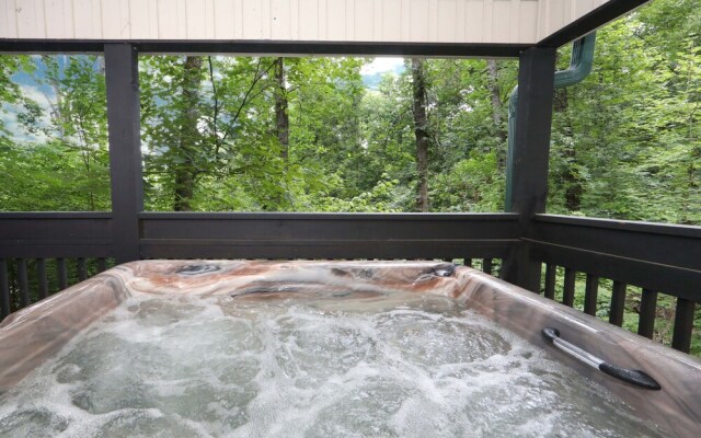 Cedar Falls 8 - Three Bedroom Chalet