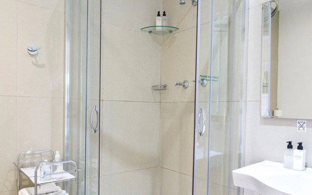 South Villa Guesthouse & Garden