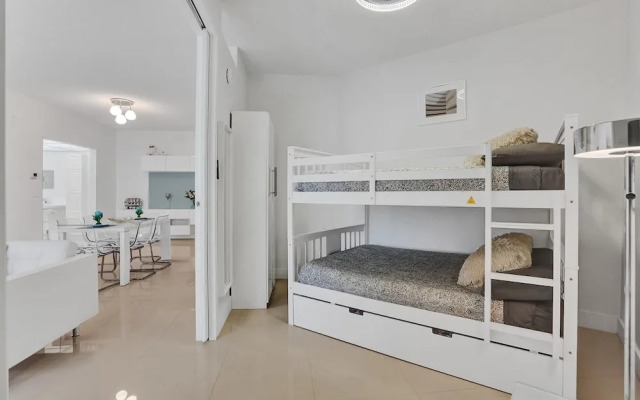 The Tides Penthouse L