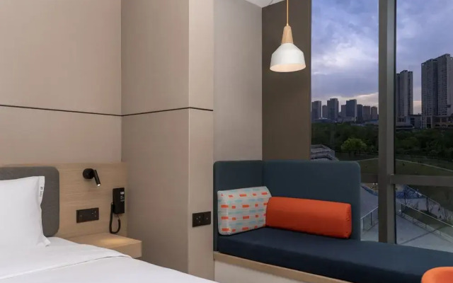 Holiday Inn Express Chongqing Caiyun Lake by IHG