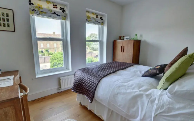 Modern Apartment in Deal Kent With Parking