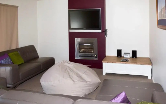 Harakeke House Upstairs - Ohakune Chalet