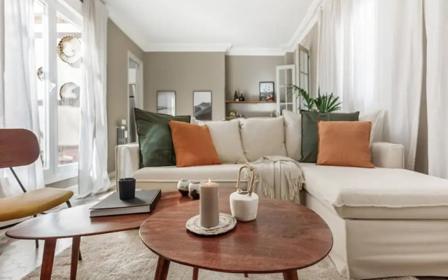 Derawan - 2 Bedrooms and Terrace in Chamber