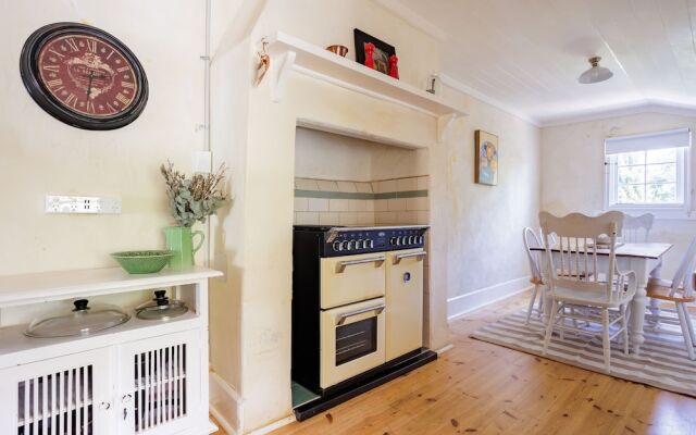 Wollaston House by the BnB Collection