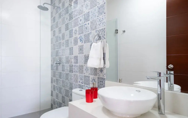 GLOBALSTAY. Modern 2BR Penthouse. Outdoor Jacuzzi, BBQ