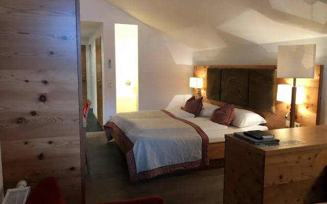 Goldener Adler Wattens