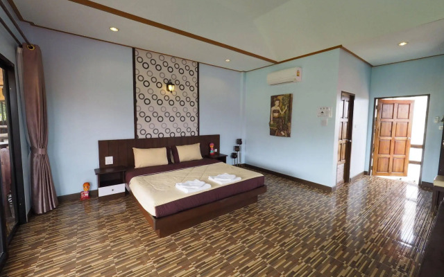 Chomview Resort
