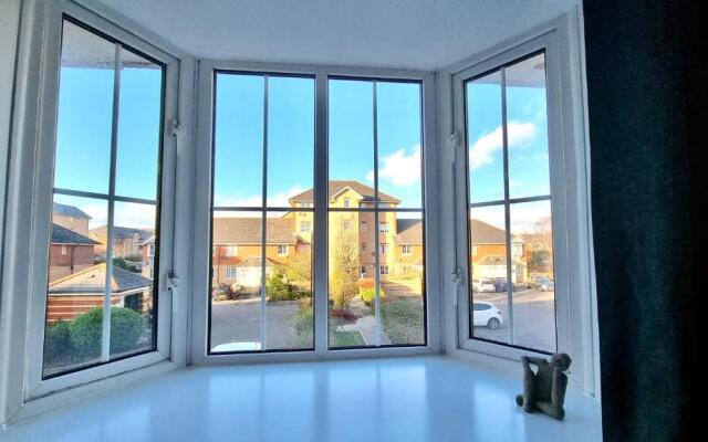 Quay House by Switchback Stays with free parking