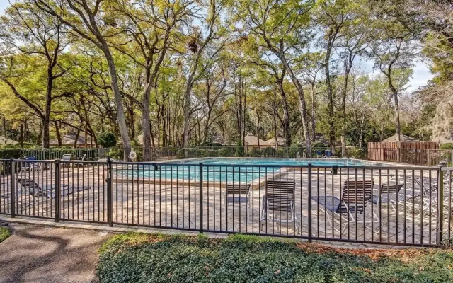 Fairway Oaks Villa Condo includes 2 Bicycles for Rides on Wonderful Bike Trail by RedAwning