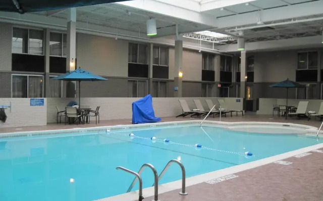 Holiday Inn Kingston