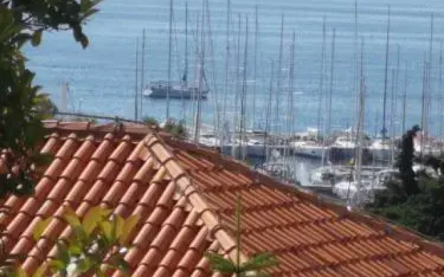 Meje Apartments