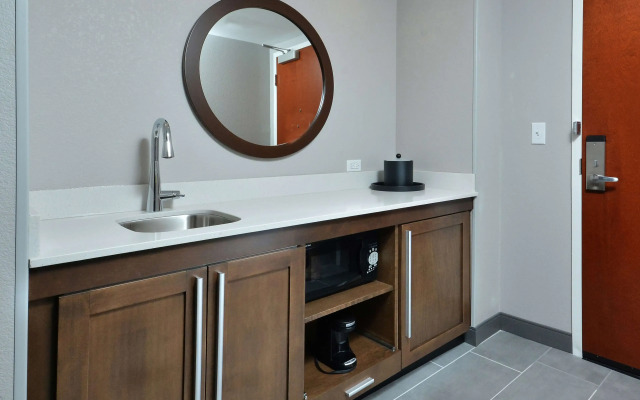 Hampton Inn & Suites by HIlton Charlotte North I 485