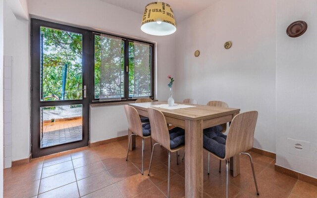 Amazing Home in Medulin With 7 Bedrooms and Wifi