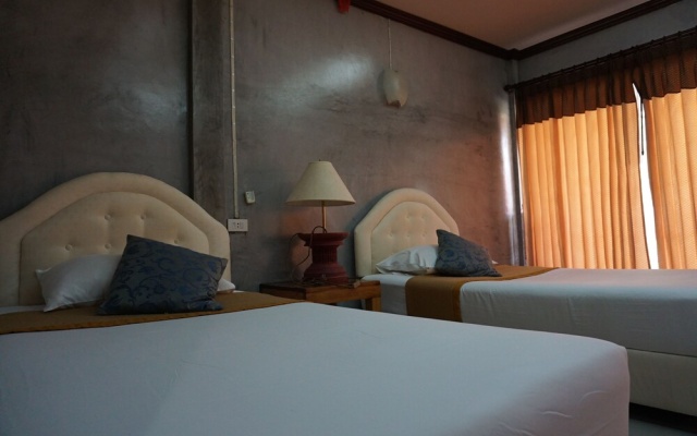 Mahachai Resort – Guest Rooms – Nakhon Si Thammarat
