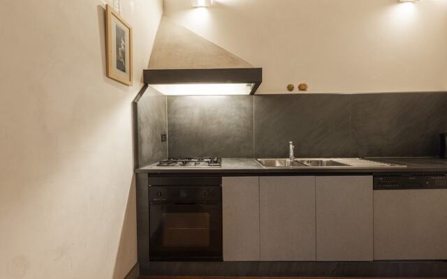 Porta Rossa Modern by Mmega