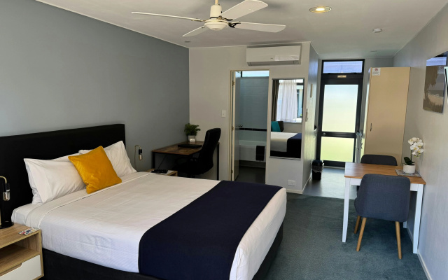 Academy Motor Inn – Guest Rooms – Tauranga