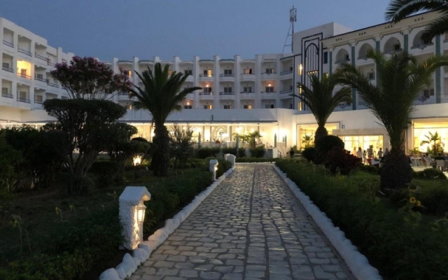 Palmyra Holiday Resort & Spa