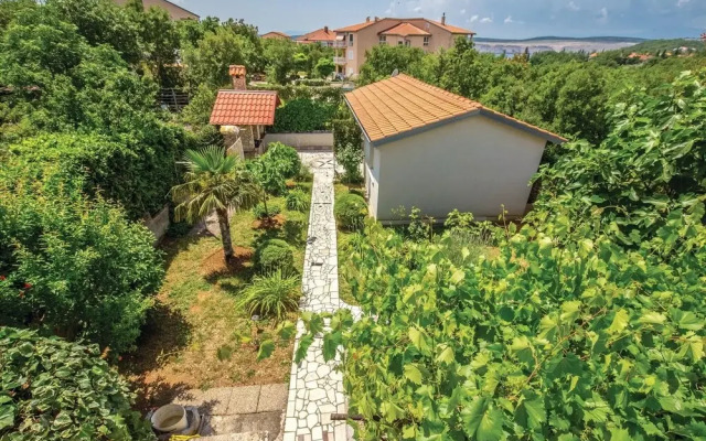 Amazing Apartment in Jadranovo With 2 Bedrooms and Wifi