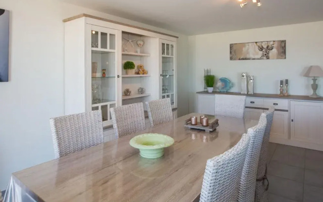 Stylish Stay w/ Sea Views