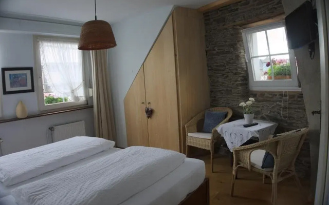 Hotel garni Altes Winzerhaus Moselschänke