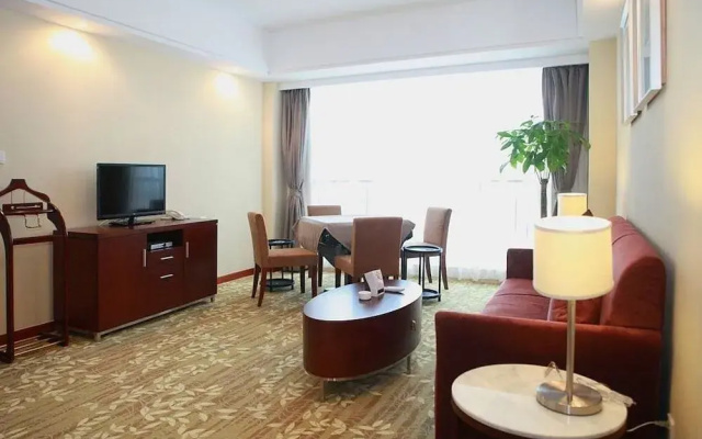 Suzhou East Shahu Linli Business Hotel