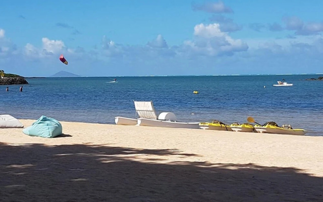 Azuri Apartment with Beach, Pools, Gym, Restaurants, Spa, Boats, kids Corner