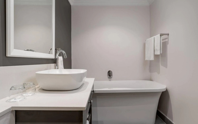 Protea Hotel by Marriott Cape Town Mowbray