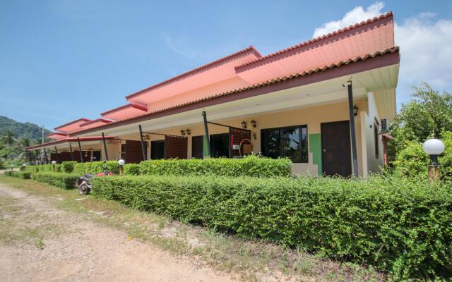 OYO 1122 Napas House (Vaccinated Staff)