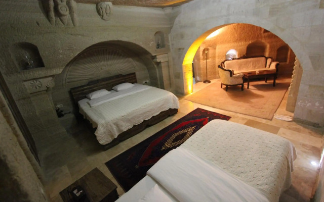 Family Cave Suites Hotel
