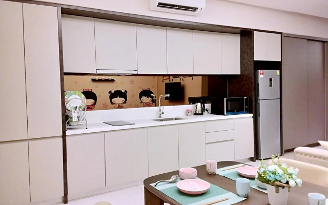 SKY POOL Designer Suite 2-7Pax at KL City