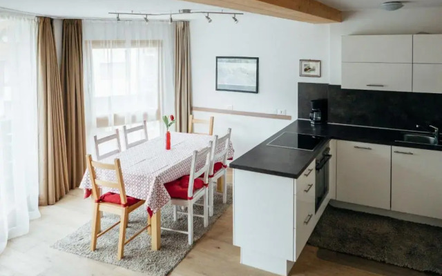 1: Three-room Apartment With Panoramic View